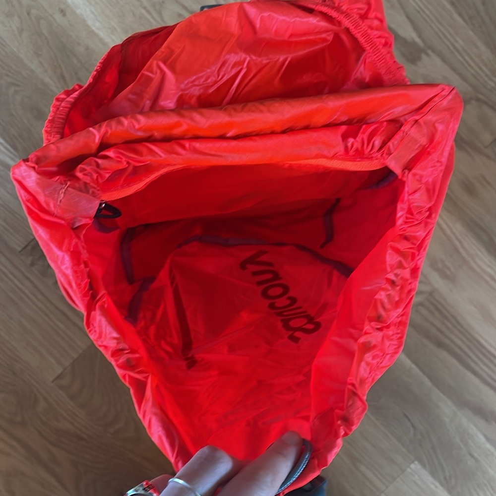Saucony Speed of Lite Run Pack Backpack - Picture 6 of 8